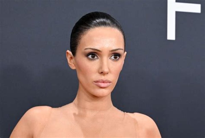 Bianca Censori's Plastic Surgery Journey: Unlocking Hidden Truths